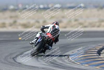 media/Dec-01-2025-Moto Forza (Mon) [[2daa91e15f]]/1-Advanced Group/Session 2 Turn 11 Backside/